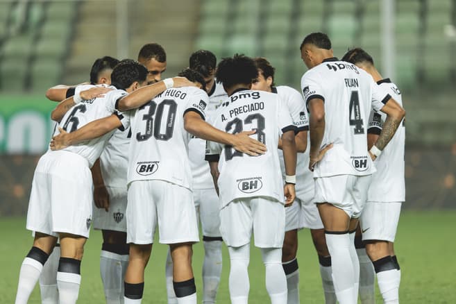 Time do Atlético contra o América (Foto: Pedro Souza / Atlético)