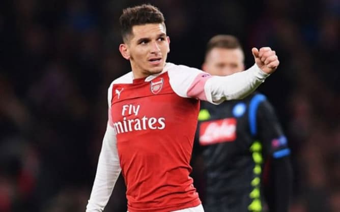 Lucas Torreira atuando pelo Arsenal, da Inglaterra (Foto: AFP)