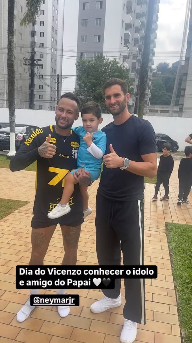 Neymar, Vicenzo e Léo Baptistão (Foto: Reprodução)