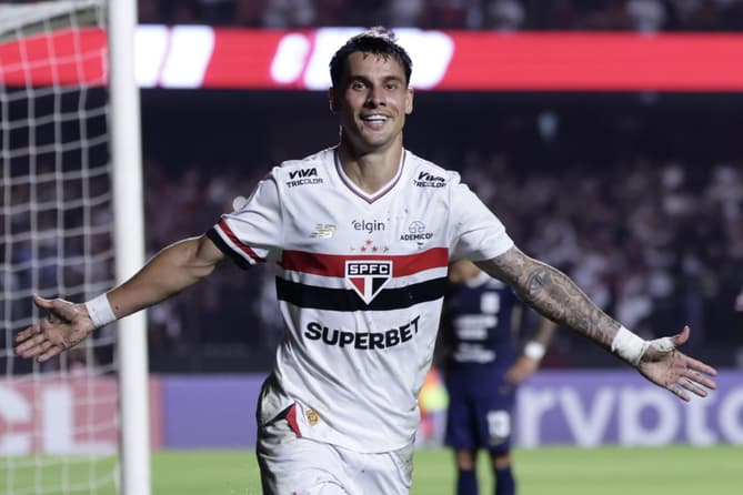 Ferreira comemora o gol em São Paulo x Alianza Lima, no Morumbis. (foto: Marcello Zambrana/AGIF)