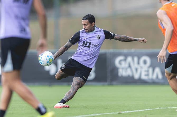 dudu em treinamento na cidade do galo (Foto: Pedro Souza / Atlético)
