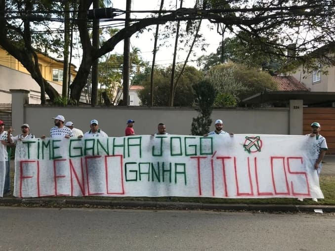 protesto_mancha_palmeiras_sede_crefisa_2