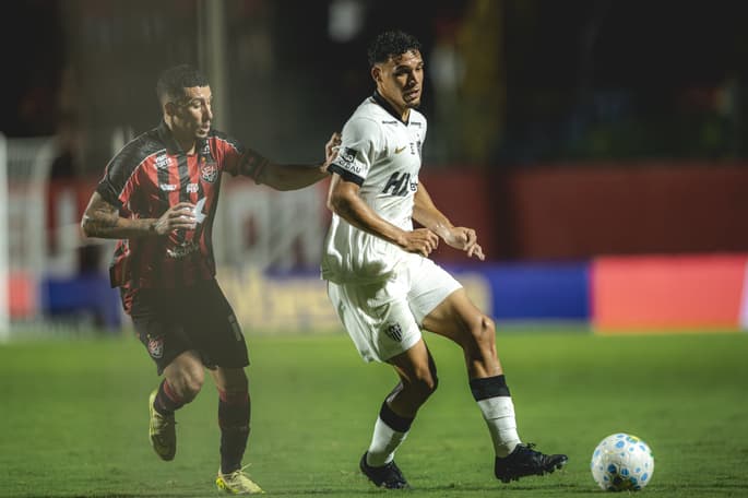 Victor Hugo em Atlético x Vitória (Foto: Pedro Souza / Atlético)