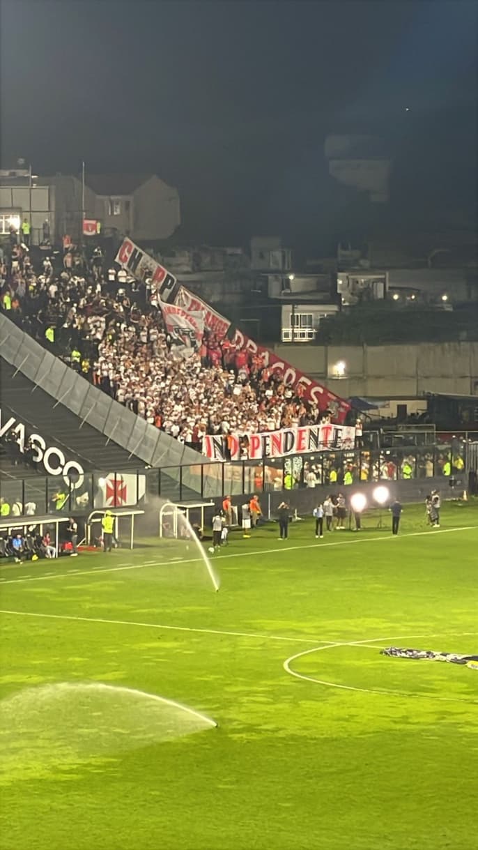 Torcida do São Paulo em São Januário