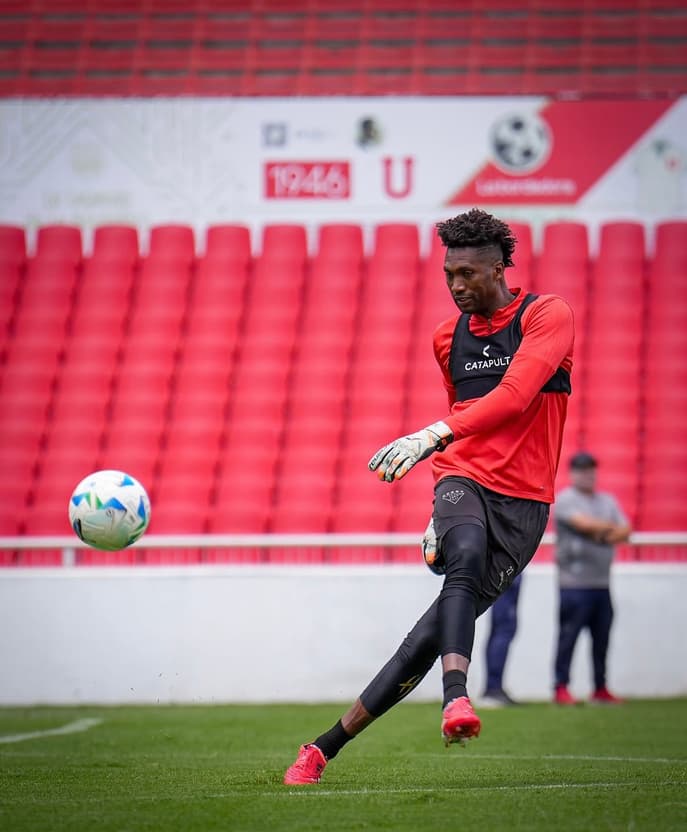 Alexander Domínguez, goleiro da LDU