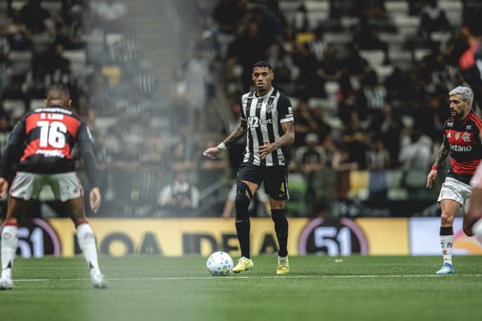 Ruan em Atlético x Flamengo (Foto: Pedro Souza / Atlético)