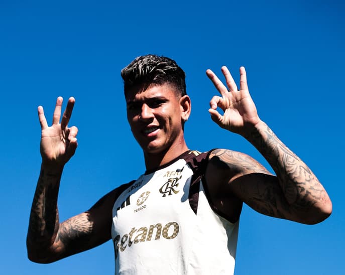 Carrascal durante treino no Ninho do Urubu (Foto: Gilvan de Souza/Flamengo)