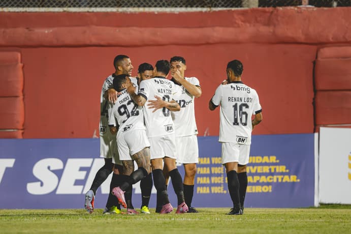 jogadores o galo comemoram gol (Foto: Pedro Souza / Atlético)