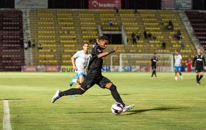 Gabriel Veneno pelo Atlético na Copinha (Foto: Paulo Henrique França / Atlético)