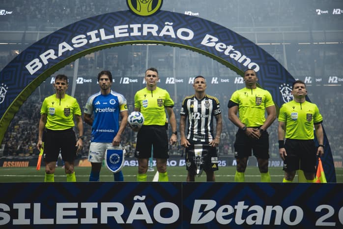 Atlético e Cruzeiro em partida pelo Brasileirão (Foto: Pedro Souza / Atlético)