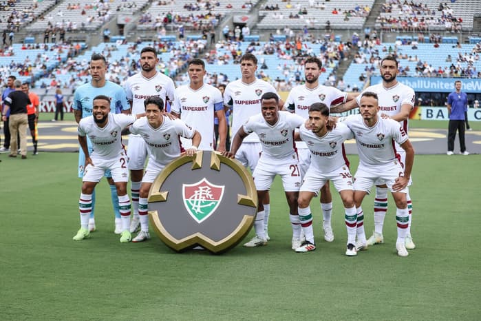 Elenco do Fluminense contra a Inter de Milão (Foto: Lucas Merçon / Fluminense F.C.)