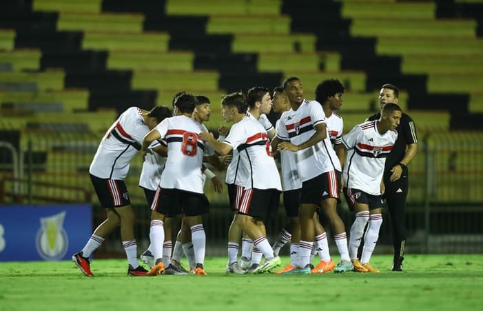 Flamengo vence Palmeiras nos pênaltis e é campeão brasileiro sub