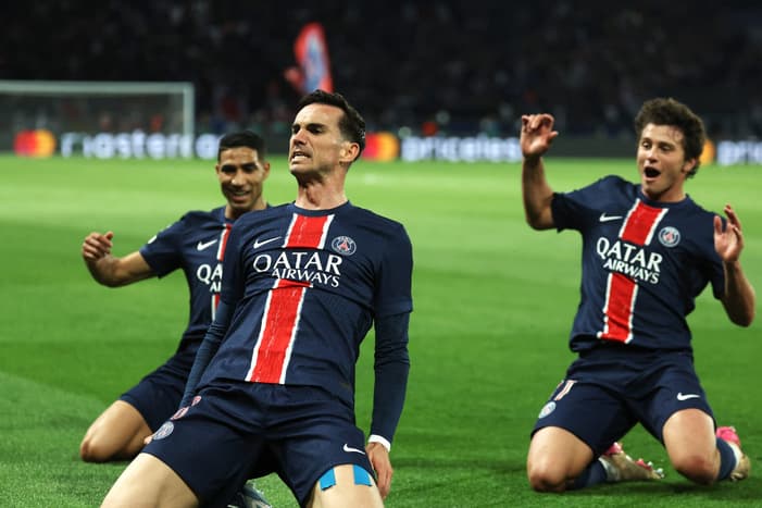 Fabian Ruiz comemora gol marcado pelo PSG sobre o Arsenal, pela Champions League