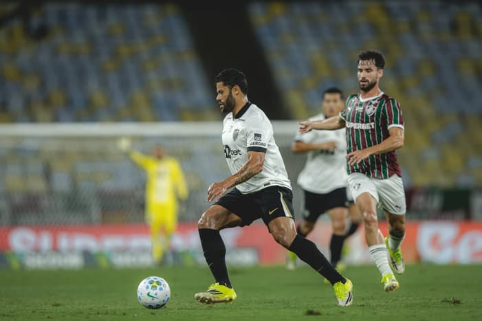 Hulk contra o Fluminense (Foto: Pedro Souza / Atlético)