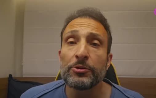 Vitor Sérgio Rodrigues criticou Jorge Carrascal, provável contratação do Flamengo (Foto: Reprodução TNT Sports)