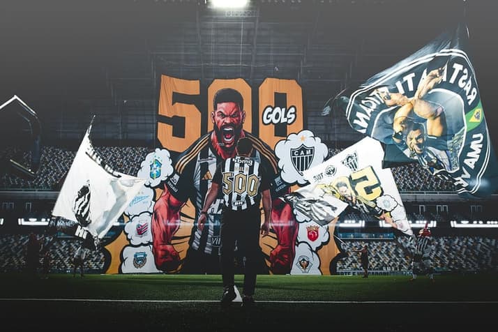 Homenagem dos 500 gols de Hulk (Foto: Pedro Souza / Atlético)
