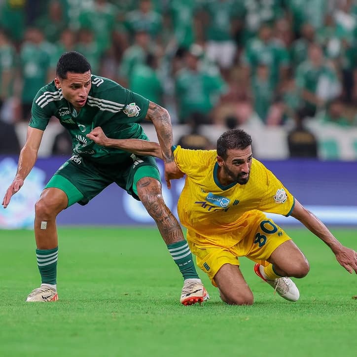 Alexsander em sua estreia pelo Al Ahli, na Arábia Saudita
