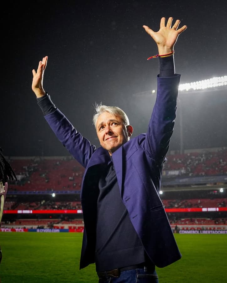 Tiago Nunes, técnico da LDU (Foto: Divulgação/ LDU)