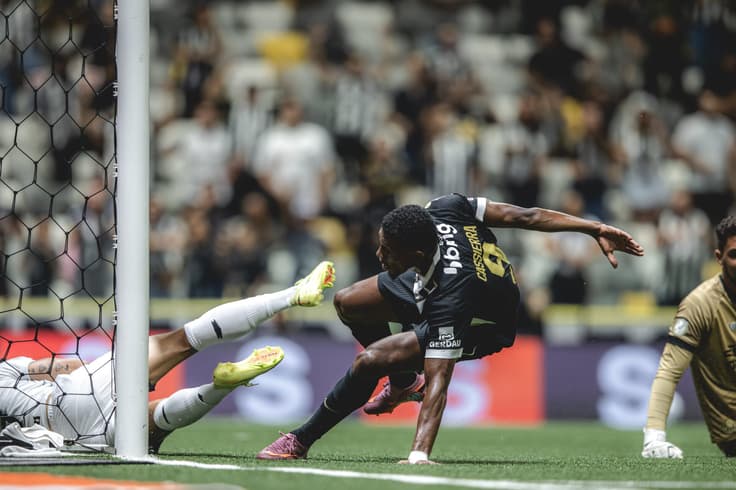 Cassierra marcando o gol do Atlético (Foto: Pedro Souza / Atlético)
