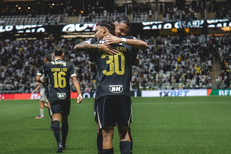 Victor Hugo comemora gol(Foto: Pedro Souza / Atlético)