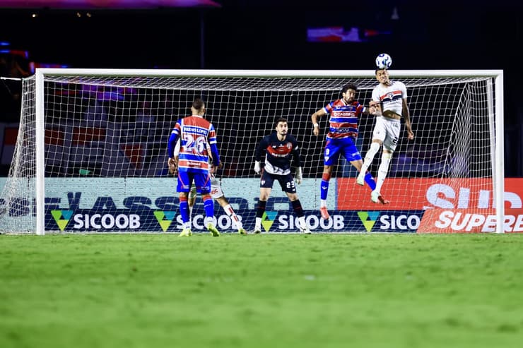 Rafael falou sobre a quantidade de empates no time (Foto: Marcello Zambrana/AGIF)