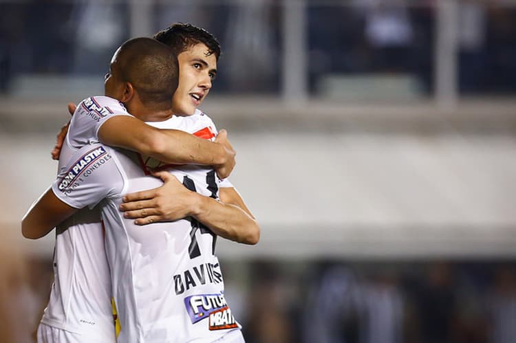 David Braz e Gustavo Henrique, do Santos (Foto: Divulgação/Santos FC)