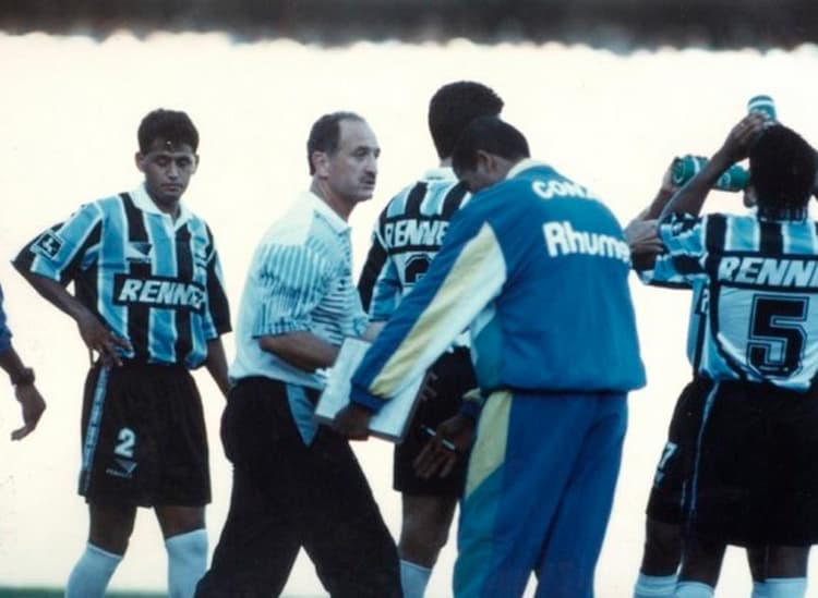 Felipão sob comando do Grêmio em 1996 (Foto: Arquivo/GES)