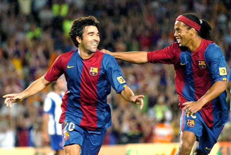 Deco comemora gol marcado pela Supercopa da Espanha em 2006. O Barcelona se sagrou campeão nesse ano (Foto: Arquivo LANCE!)