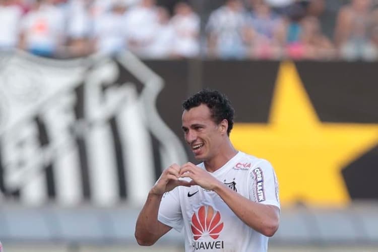 Leandro Damião foi a maior transação entre Doyen e Santos: empréstimo de R$ 42 milhões