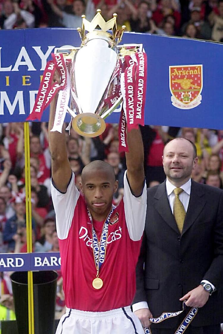 2 º - Thierry Henry: Chegou desacreditado ao Arsenal, porém, conduziu o time a dois títulos da Premier League na década passada