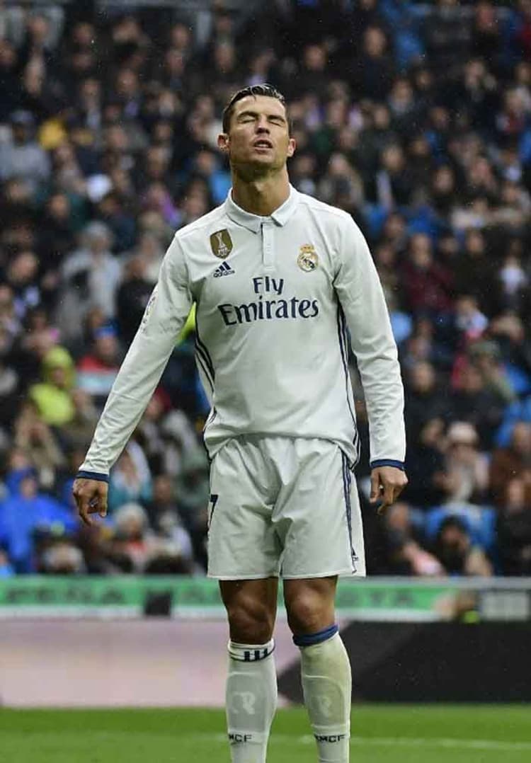 Real Madrid x Valencia - Cristiano Ronaldo, lamentando.