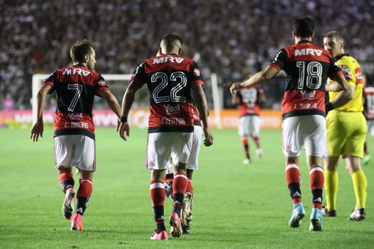 Everton e Everton Ribeiro estão em alta no Flamengo