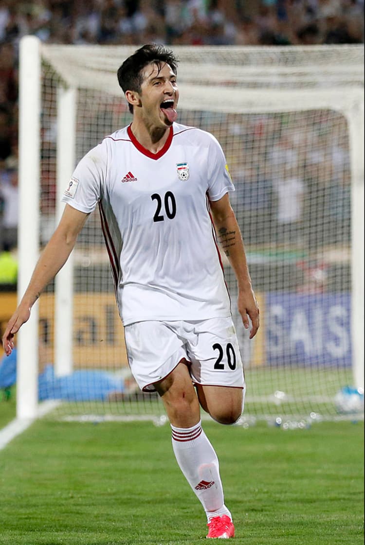 O atacante Sardar Azmoun, de 20 anos, carrega as esperanças do Irã fazer uma grande Copa do Mundo