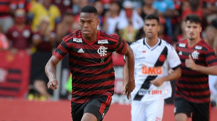 Vasco x Flamengo Lucas Silva