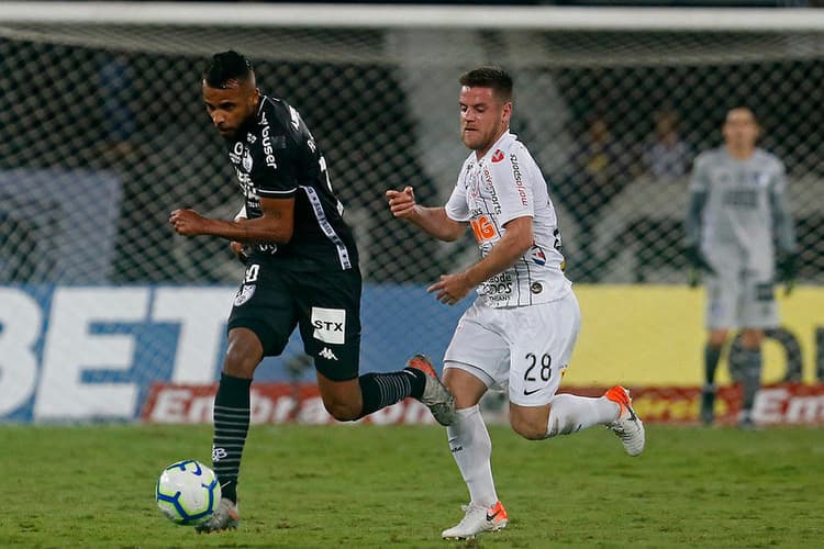 Botafogo x Corinthians - Disputa