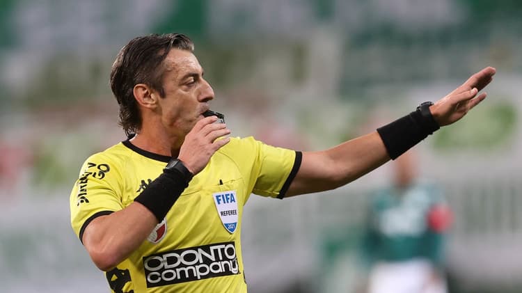 Raphael Claus apitará Santos x Palmeiras