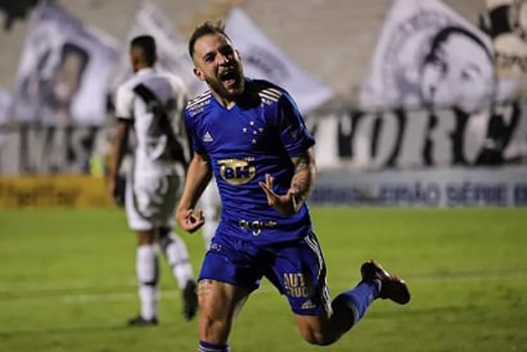 Bruno José jogou bem e ainda fez o gol da vitória celeste em Campinas