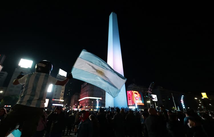 Festa da torcida argentina em Buenos Aires após título da Copa América