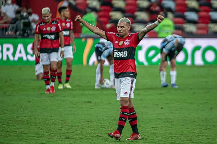 Matheuzinho - Flamengo - Corinthians
