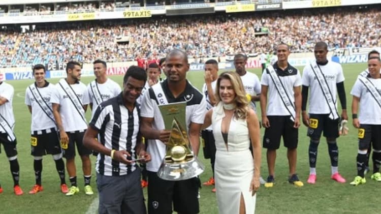 Maite Proença e Helio de La Pena - Botafogo