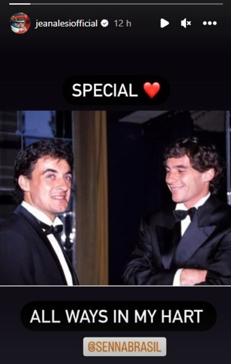 Jean Alesi homenageia Senna