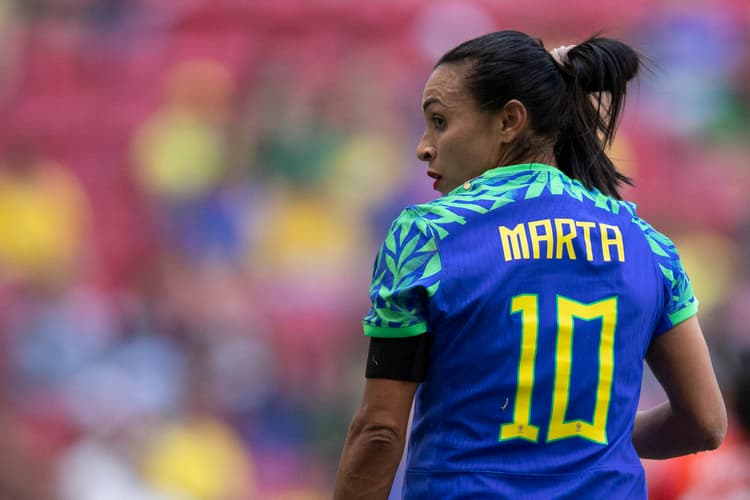 Marta tem um dos maiores salários do futebol feminino