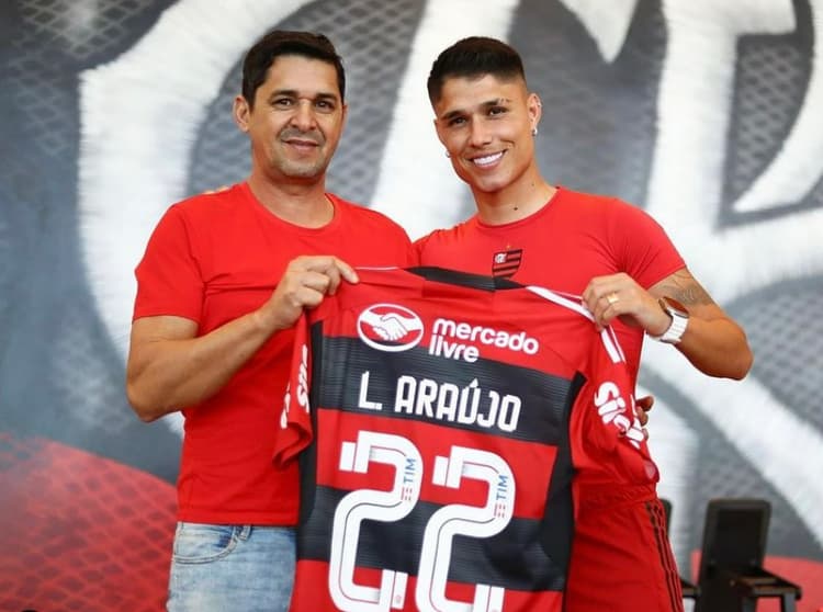 Pai de Luiz Araújo deseja sorte ao filho no Flamengo (Foto: Gilvan de Souza/Flamengo)