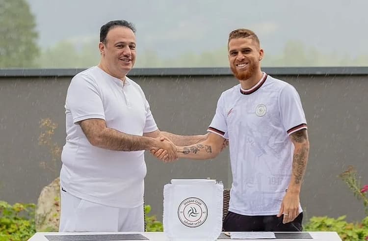 Corinthians quase contratou Cuéllar no mercado da bola