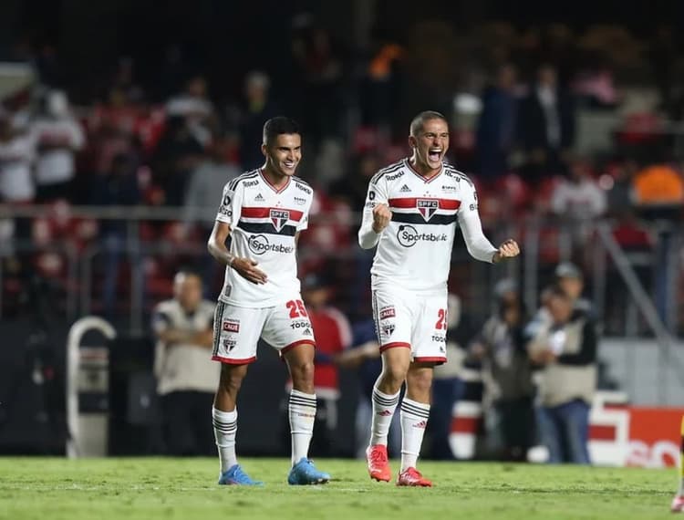 Nestor e Pablo Maia são formados na base e hoje peças importantes para o São Paulo contra o Coritnthiasn pela Copa do Brasik