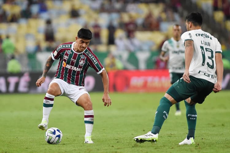 Partida entre Fluminense e Palmeiras pelo Campeonato Brasileiro 2023.