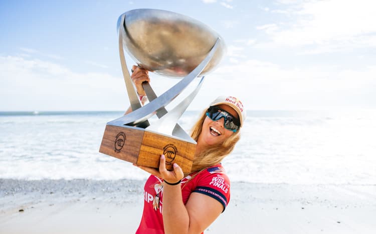 Rip Curl WSL Finals - Caroline Marks com o troféu