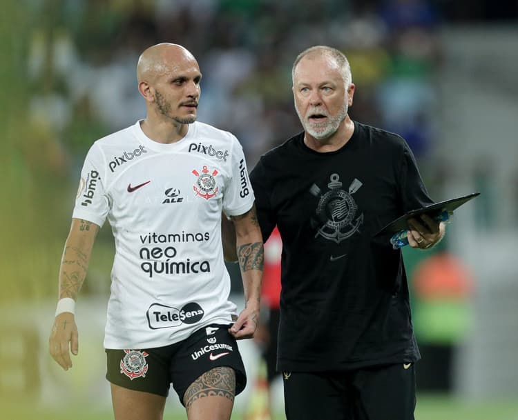 Fábio-Santos-Mano-Menezes-Cuiabá-Corinthians-Brasileirão
