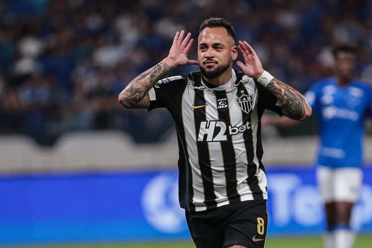 Maycon comemora seu gol em Atlético-MG x Cruzeiro