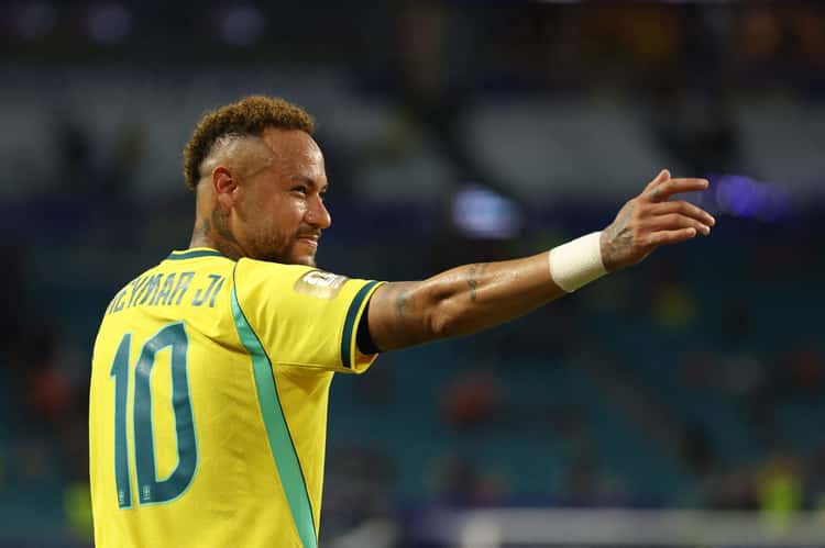 Neymar durante Brasil x Escócia na Copa do Mundo 2026 (Foto: PATRICIA DE MELO MOREIRA / AFP)
